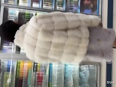 FC2-PPV-3629989 Japanese Beauty Explores Pleasure with a Massive Vibrator