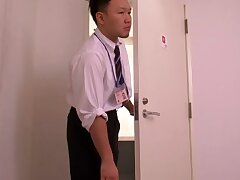 JUFD-152 Sex Showdown Star Stretches Pussy With Endurance Monster Cock