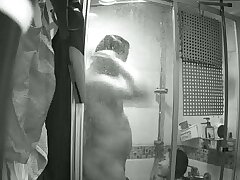 A16127 Seductive Lady in Green Displays Her Expert Cock Riding Abilities