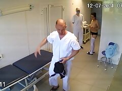 Preoperative_preparation_in_a_plastic_clinic_13 Akiho's Sizzling Worship Pleasure from Enormous Manhood