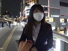 200GANA-2715 Japanese Beauty Reveals Her Sensual Secrets in Intimate Bedroom Scenes