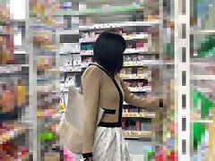 aoman22 Outdoor Sleaze Asian Temptation Poses & Risqué Sex Play